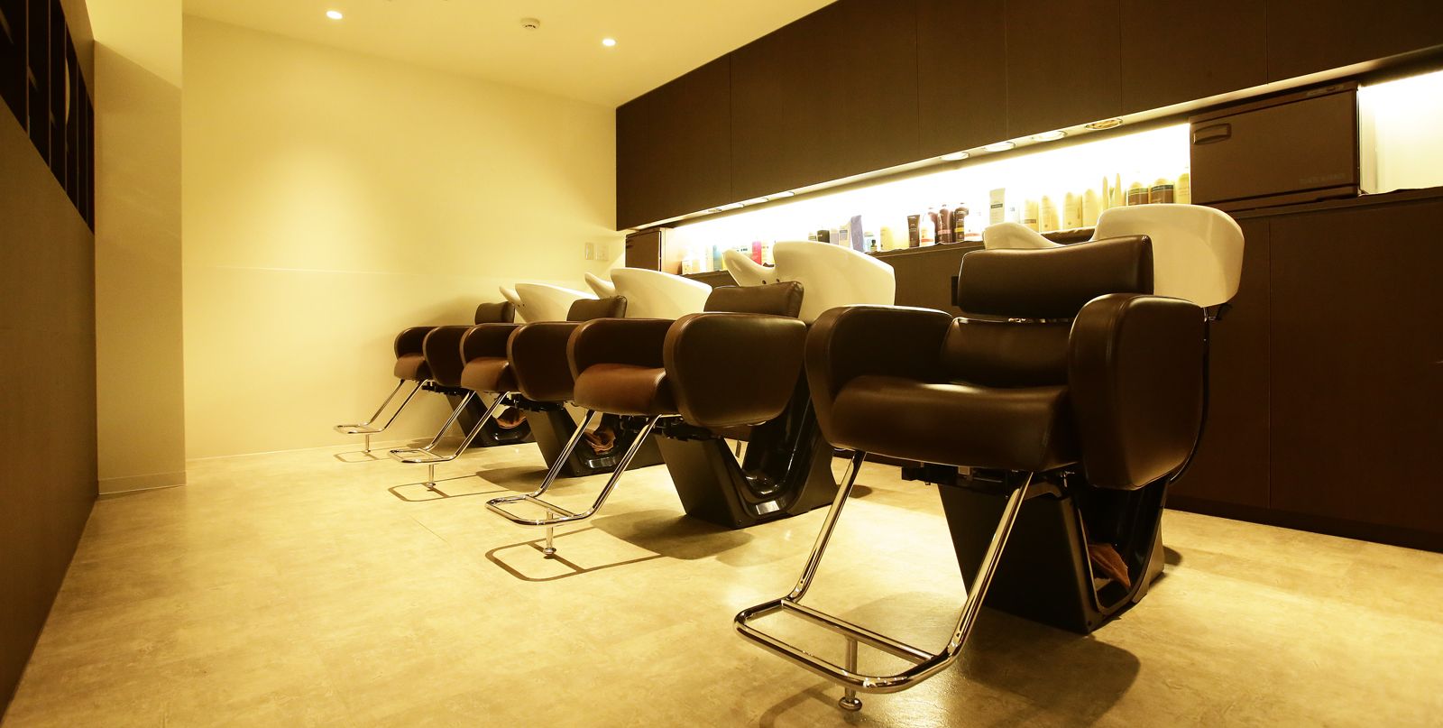 【浦和】◆完全週休2日制・産休育休制度あり・着付けも学べる・社会保険完備◆サロンワーク以外にも興味があることに挑戦できます!幅広い教育システムで多方面で活躍できる美容師を目指せる!「Claude MONET 浦和店(クロードモネウラワテン)」からアシスタント(美容師)の求人☆★