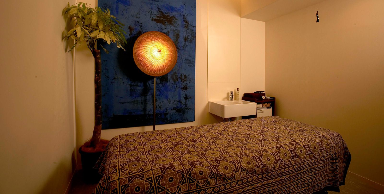 【東京駅】◆完全週休2日制・産休育休制度あり・着付けも学べる・社会保険完備◆あなたの興味があることに挑戦可能、幅広いジャンルの教育システムでオールマイティー且つしっかり単価を取れる美容師を目指せる!「CLAUDE monet H2O・AVEDA 東京ビル TOKIA店(クロードモネエイチツーオーアヴェダトウキョウビルトキアテン)」からアシスタント(美容師)の求人☆★