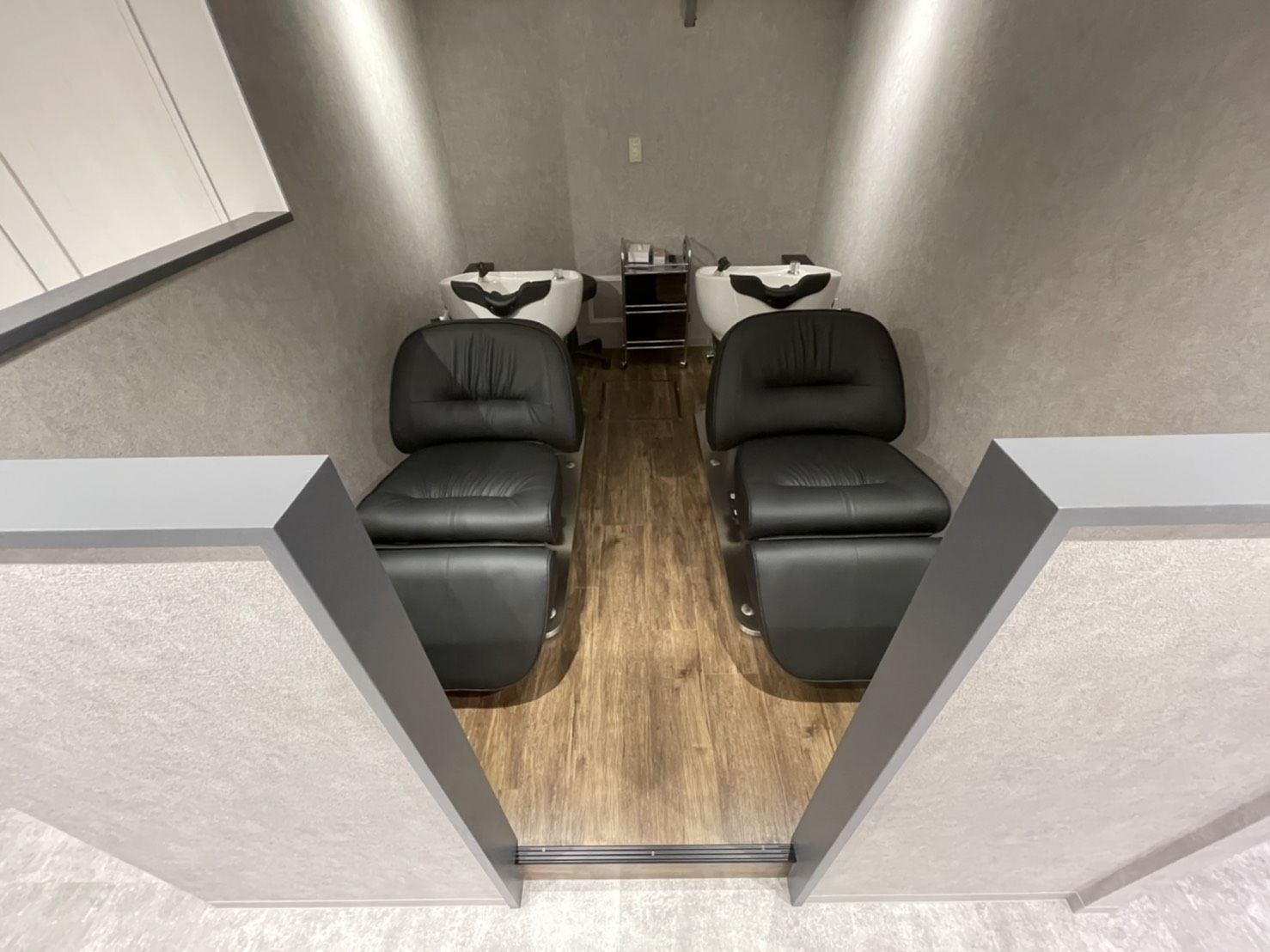 【中津】≪社会保険完備≫≪月8日休み≫最短3ヵ月でメンズ担当のスタイリストデビュー可能！担当はメンズのお客さんのみの求人！お休みも多いので、プライベートも充実させたい方にオススメ！「EXCIA（エクシア）」からアシスタント（美容師）の求人☆★☆