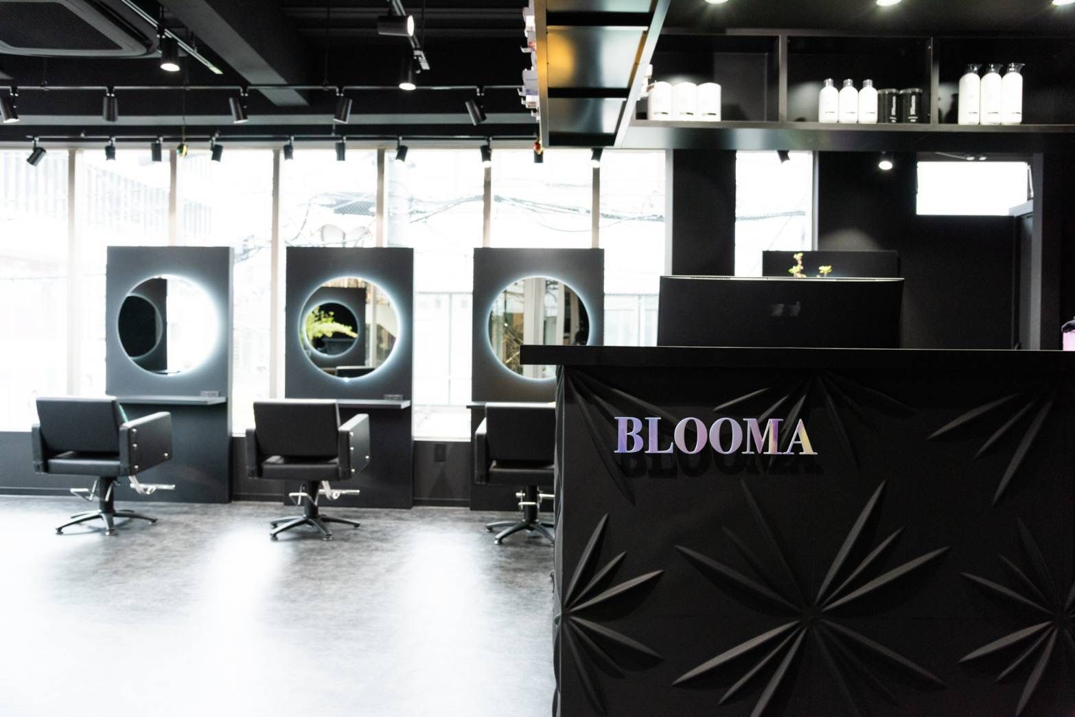 【明治神宮前】≪デザインカラー特化型サロン≫≪入客チャンス多数≫≪社会保険完備≫充実の福利厚生！高単価ハイクオリティ且集客にも強いサロン「BLOOMA 原宿店（ブルマ ハラジュクテン）」からスタイリスト（美容師）の求人☆★