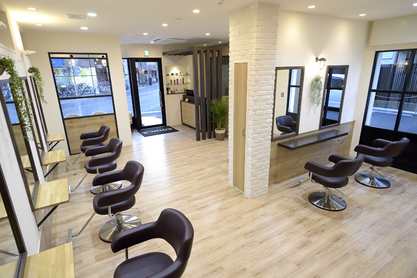 【千歳烏山】◆完全週休2日制の選択可能・引っ越し手当や寮あり※規定あり・社会保険完備・有給休暇あり◆集客に力を入れており、安心してご入社頂けます。指名を伸ばすためのサポートもバッチリ「BONICA（ボニカ）」からスタイリスト（美容師）の求人☆★