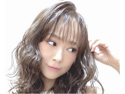 【調布駅】◆月給25万円〜・歩合もしっかり還元・有給休暇あり・長期休暇取得可能◆スタッフさんの頑張りをしっかり反映。スキルアップの支援もあり、技術向上のチャンス多数「Rene 調布店（ルネチョウフテン）」からスタイリスト（美容師）の求人☆★