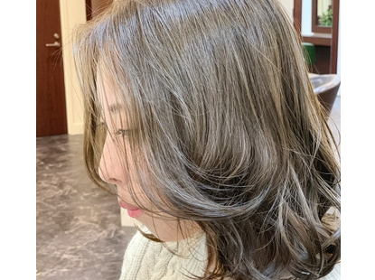 【調布駅】◆月給25万円〜・歩合もしっかり還元・有給休暇あり・長期休暇取得可能◆スタッフさんの頑張りをしっかり反映。スキルアップの支援もあり、技術向上のチャンス多数「Rene 調布店（ルネチョウフテン）」からスタイリスト（美容師）の求人☆★