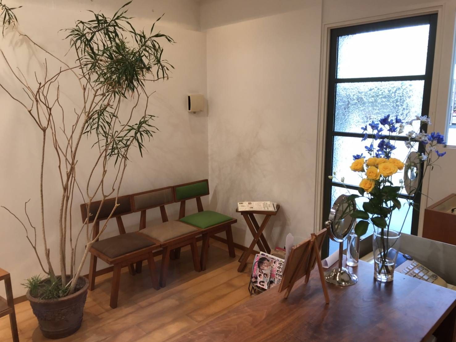 【鞍馬口】≪完全週休2日制≫≪社会保険完備≫平均退社時間19時台！！休日や福利厚生面も充実！入客チャンスあり！「ANNE SHIRLEY Rilla（アンシャーリーリラ）」からスタイリスト（美容師）の求人☆☆