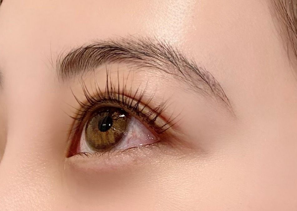 【阪急茨木市駅】≪実働8時間≫≪休憩1時間≫≪髪型、ネイル自由≫≪エステ併設≫売上に応じてしっかり歩合がつくから、モチベーションを保ちながらサロンワークが可能◎自分のスキルや経験をフルに活かせるアットホームサロン「blue luna（ブルールナ）」からアイリスト（アイデザイナー・まつげエクステ）の求人★☆★