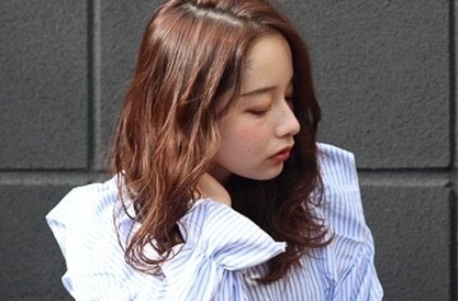 【大通】≪月8日休み≫≪有給休暇あり≫≪実働8時間、拘束9時間≫≪社会保険完備≫20時までに帰宅可能なのでプライベートも確保できます!ネイル・アイラッシュなどを取り扱うトータルビューティーサロン「BOLLEY BOLLEY(ボレーボレー)」からスタイリスト(美容師)の求人★☆★