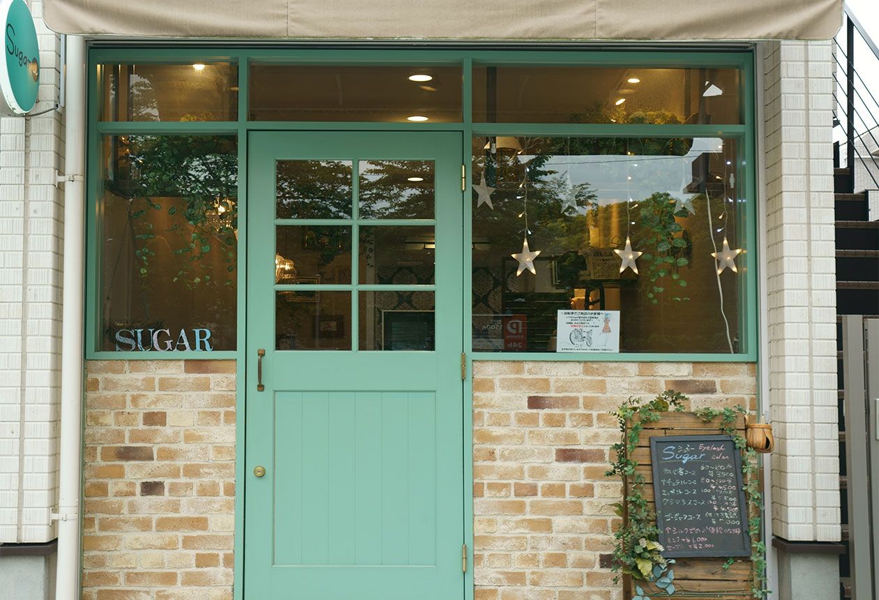 【星川】◆業務委託or正社員◆トレンドを押さえたメニュー展開が魅力!融通の利きやすいサロンなので、ママさんアイリストも多数活躍していますよ!技術指導も営業時間内にできます「Sugar 星川店(シュガーホシカワテン)」からアイリスト(アイデザイナー・まつげエクステ)の求人☆☆