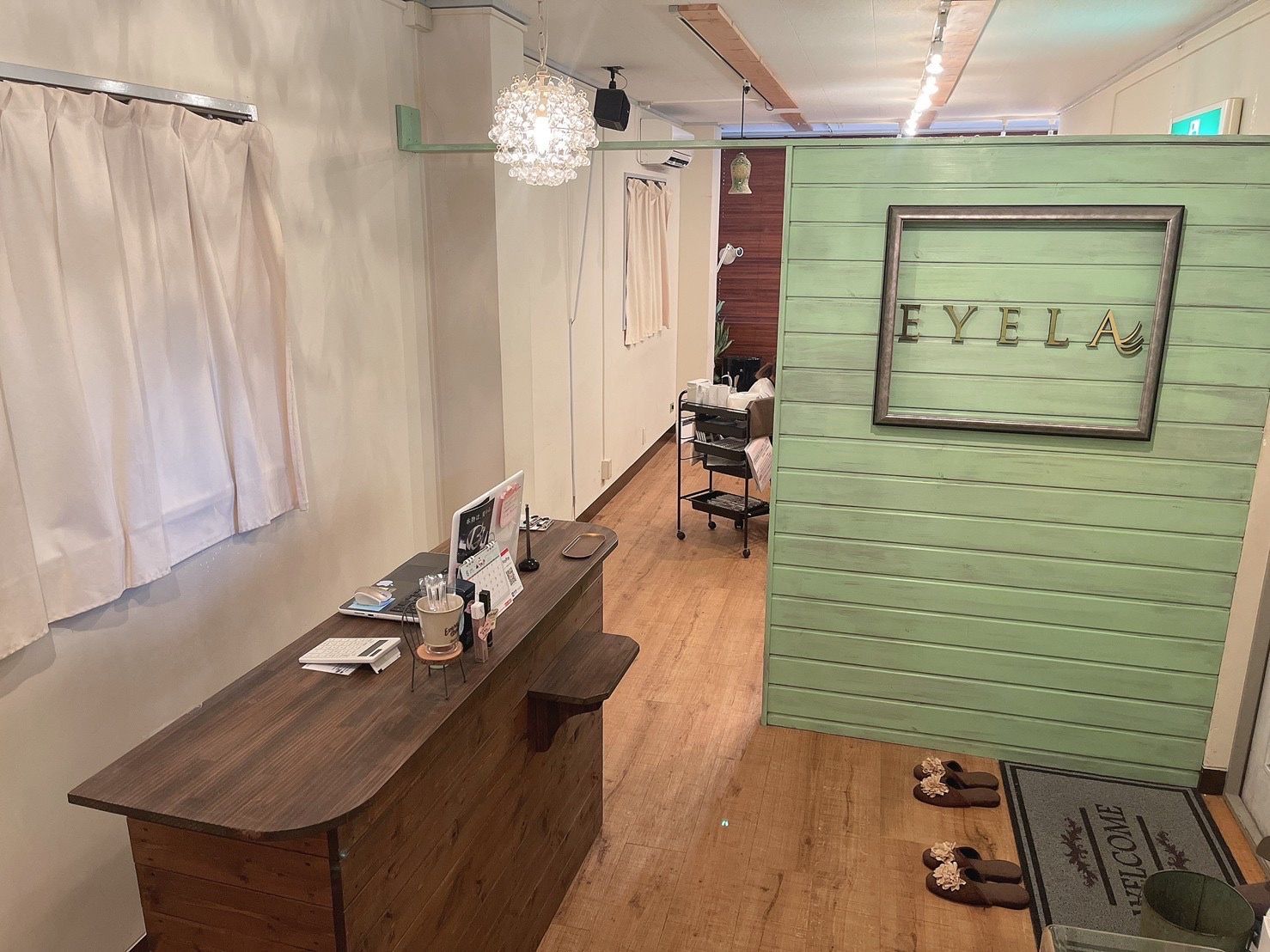 【中野駅】≪完全週休二日制・土日祝休みOK・社会保険完備≫休日や福利厚生面は万全！手当も豊富です！メリハリをつけて働きたい方にオススメのアイラッシュサロン「EYELA 中野店（アイラナカノテン）」からアイリスト（アイデザイナー・まつ毛エクステ）の求人☆☆