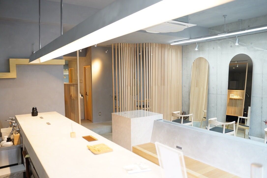 【昭和町】≪社会保険完備≫≪最低保証給23万円≫≪平均月給35万円≫≪完全マンツーマン≫頑張った分をしっかり還元してくれます！髪質ケアに注力しているサロン！「mii（ミー）」からスタイリスト（美容師）の求人☆★