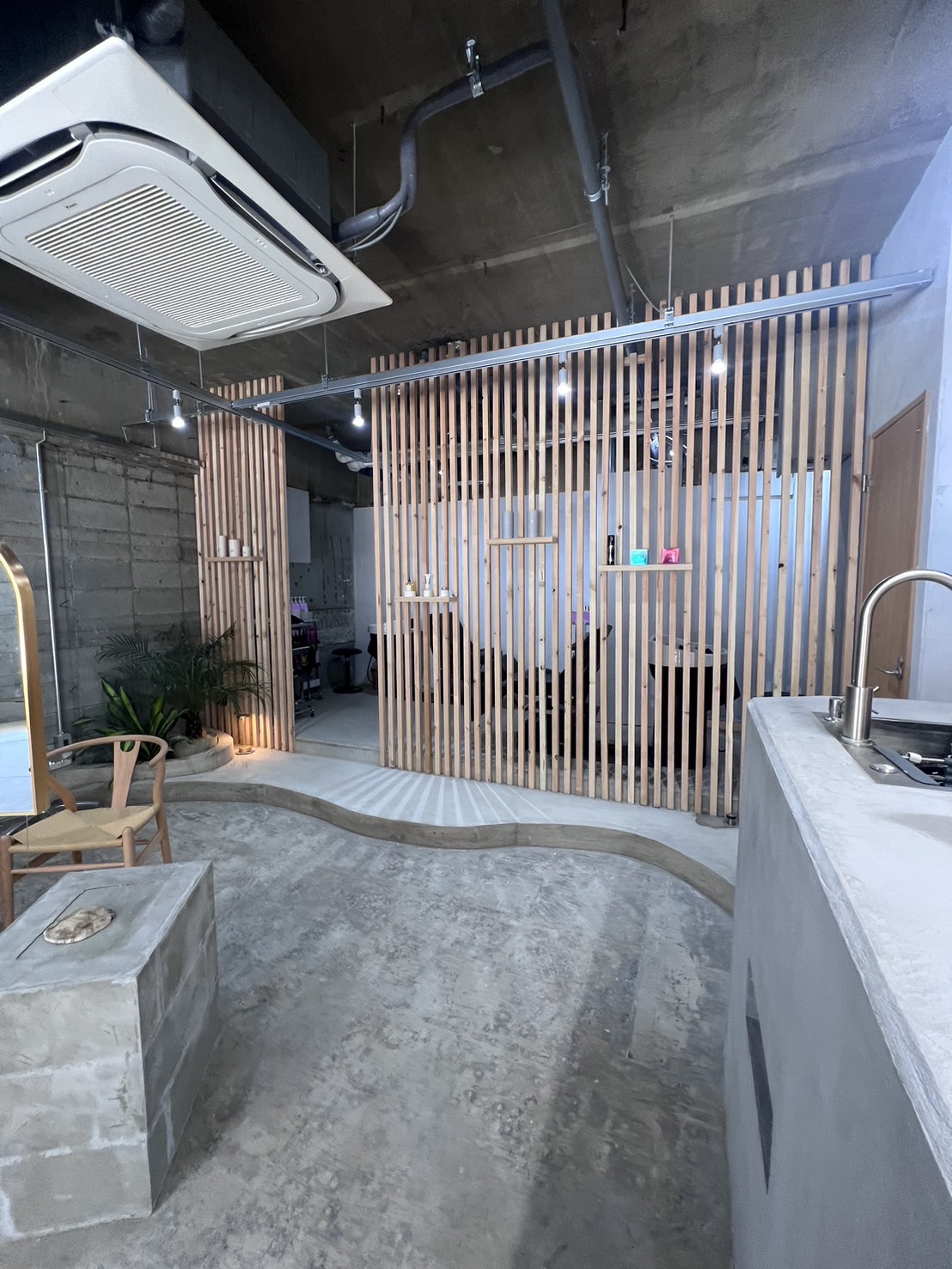 【長居】≪高単価サロン！≫≪最低保証給23万円≫≪平均月給35万円≫≪完全マンツーマン≫頑張った分をしっかり還元してくれます！髪質ケアに注力しているサロン！「eta（エタ）」からスタイリスト（美容師）の求人☆★