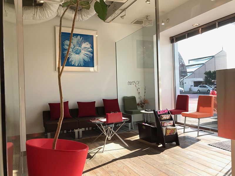 【児島】≪社会保険完備≫≪月7日休み≫≪社員寮あり≫≪定期健康診断≫≪子供手当あり≫好待遇で長くいてもらえる環境があります！年4回の社内技術試験で着実に昇給、昇格！個室完備のリラクゼーションサロン「MIOSTYLE(s)児島支所前店（ミオスタイルコジマシショマエテン）」からスタイリスト・アシスタント（理容師）の求人☆★