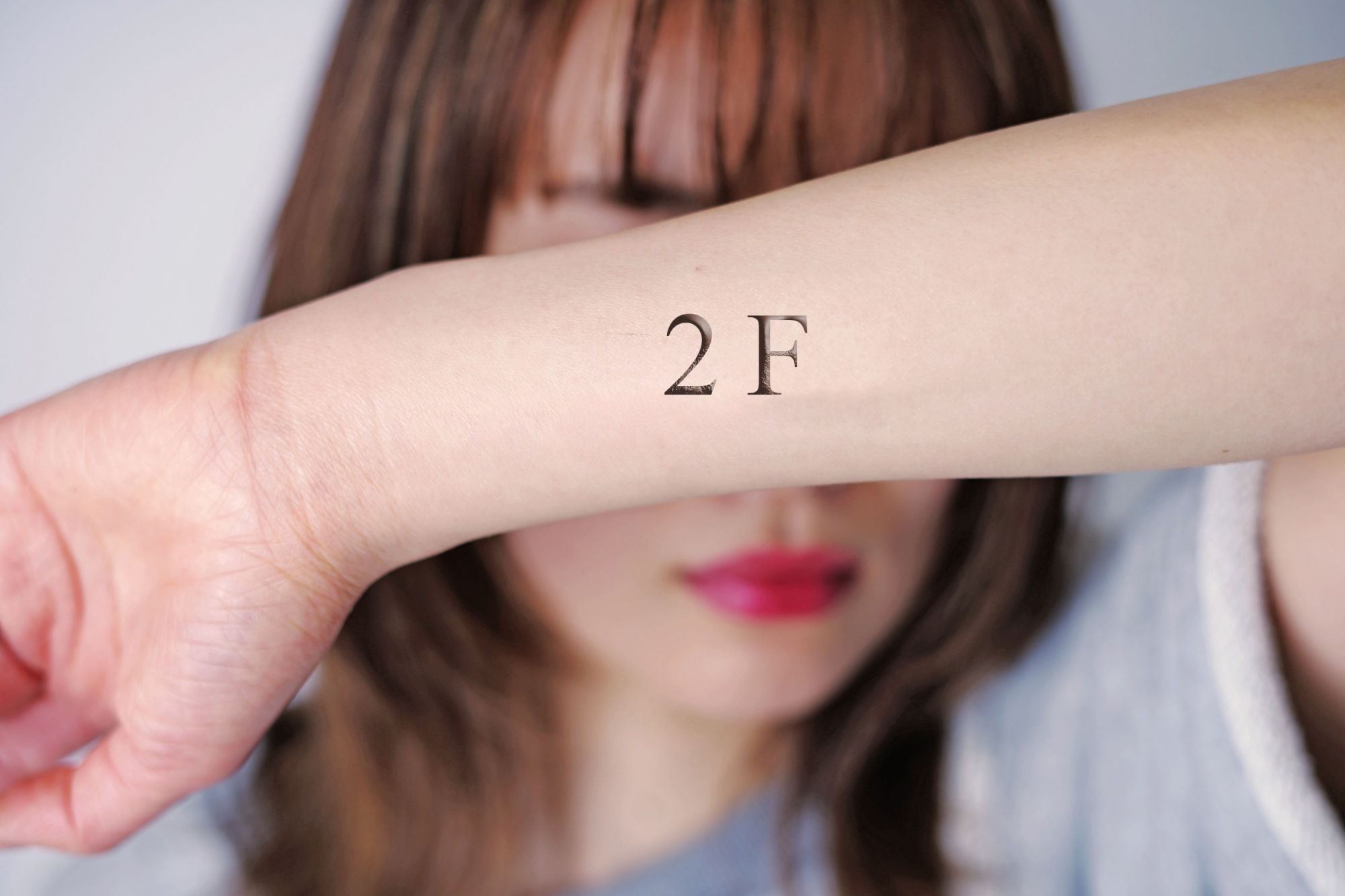 【三ノ宮】≪社会保険完備≫≪月8日休み≫≪有給休暇あり≫ほとんど残業はなく平均20時半には退勤可能！産休育休制度ありなどライフスタイルに合った働き方ができる環境です！「211（ニーイチイチ）」からスタイリスト（美容師）の求人★☆