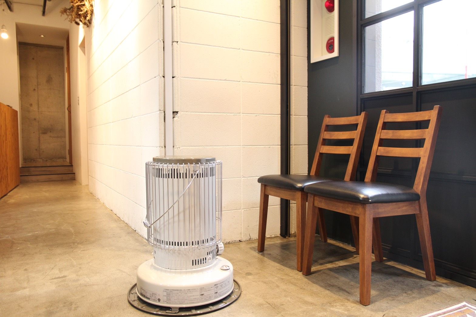 【森小路】≪カットレッスンに進んでいる方歓迎≫≪月8,9日休み≫≪月給18万円≫≪GW休暇あり≫とてもアットホームでプライベートも充実させたい方必見のサロン!!ショートが人気のサロン!!「liberte(リベルテ)」からアシスタント(美容師)の求人☆☆