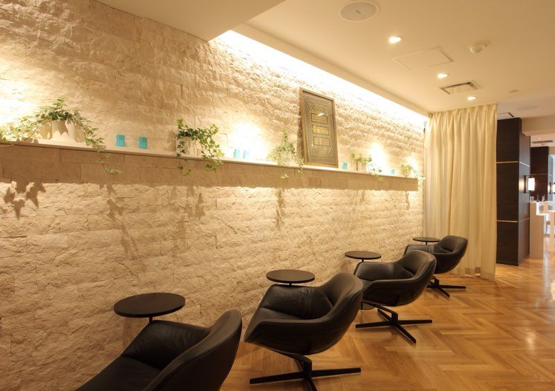 【銀座】≪奨学金手当あり≫≪住宅手当あり≫≪最短2年でデビュー可能≫落ち着いた雰囲気の大人向けサロン!しっかり技術を学べて、早くデビューすることが可能です!「Salon 銀座(サロンギンザ)」からアシスタント(美容師)の求人☆★