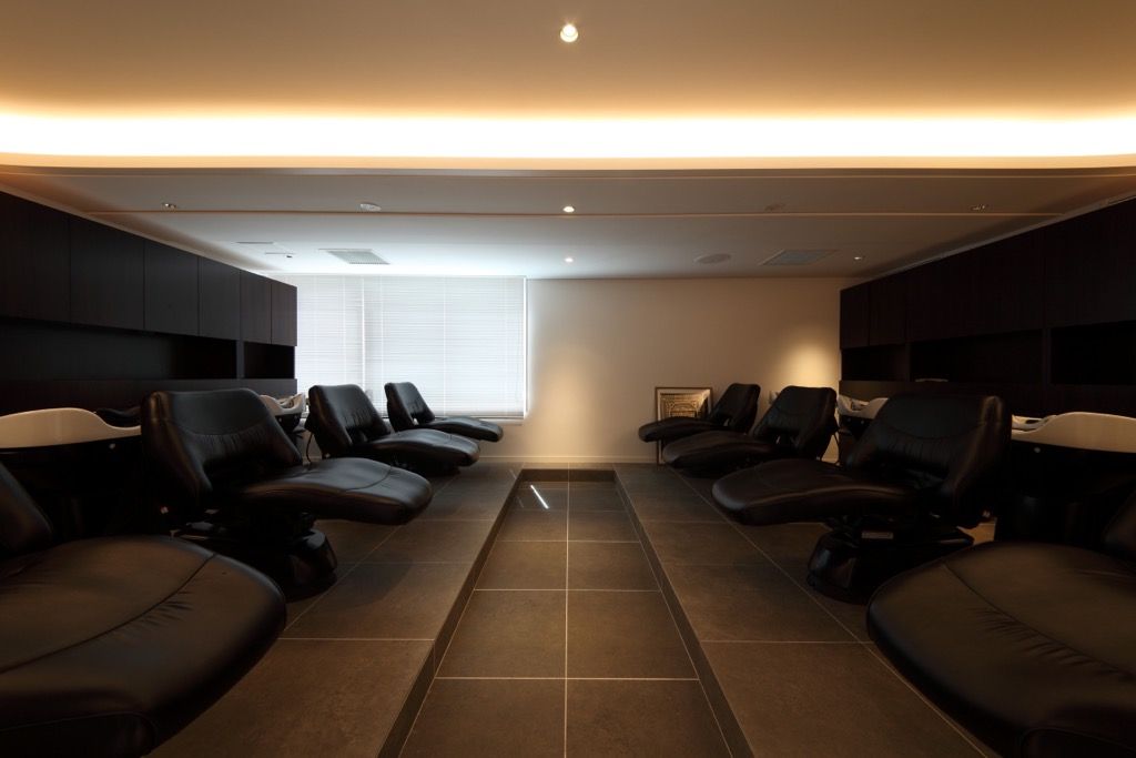 【銀座】≪奨学金手当あり≫≪住宅手当あり≫≪最短2年でデビュー可能≫落ち着いた雰囲気の大人向けサロン!しっかり技術を学べて、早くデビューすることが可能です!「Salon 銀座(サロンギンザ)」からアシスタント(美容師)の求人☆★