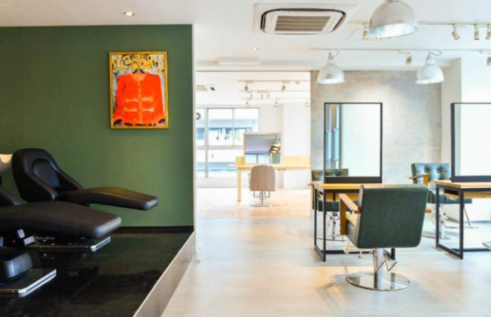 【明石駅】≪完全マンツーマン≫掛け持ち無し、他スタイリストへのヘルプ無しで自分のペースで30万円以上稼げる仕組みが人気！早回しや掛け持ちはしたくない。そんな方にオススメの委託サロン「PROLOGUE LUXBE 明石店（プロローグラックスビーアカシテン）」からスタイリスト（美容師）の求人☆★