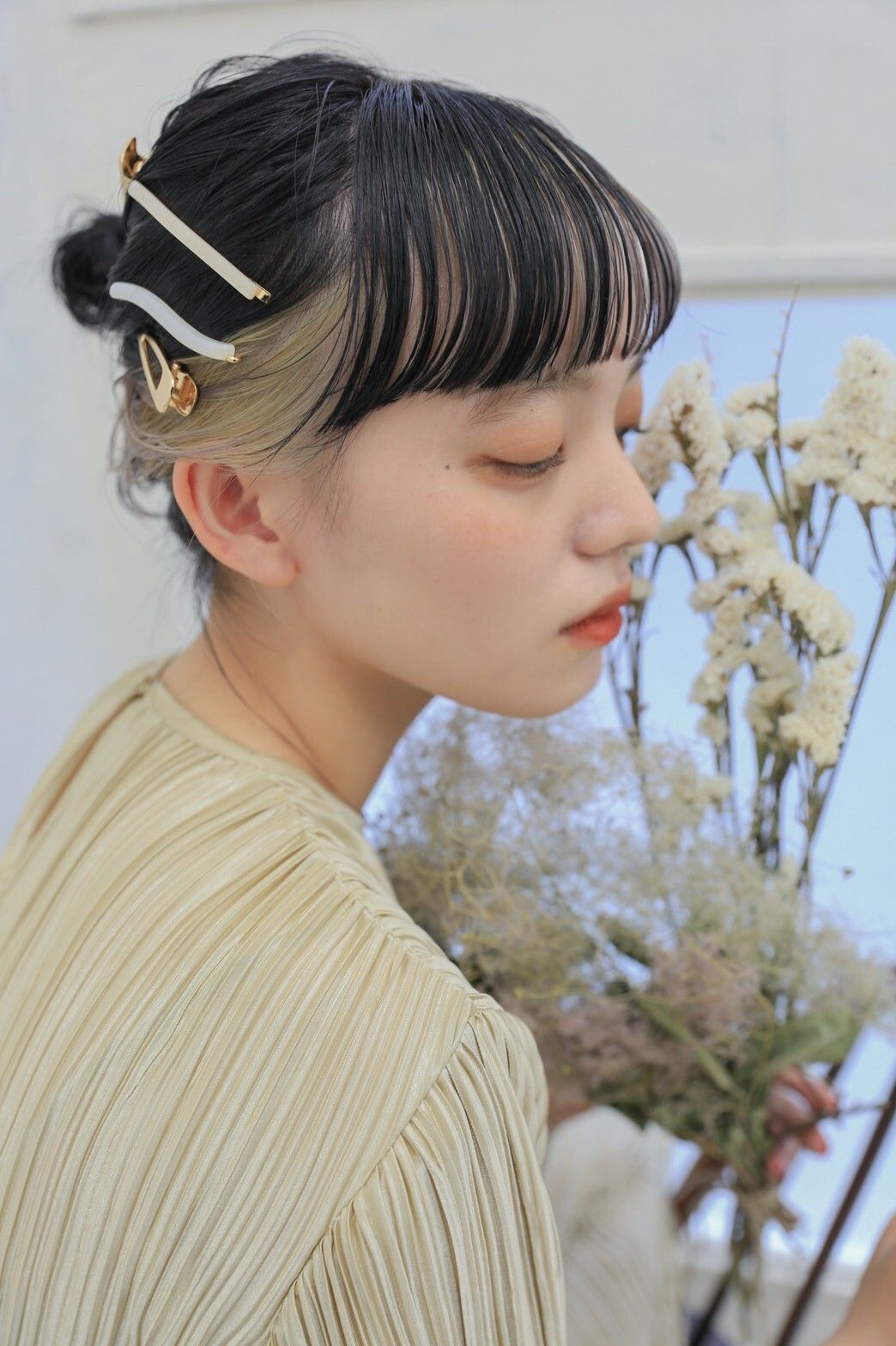 【橿原神宮前】≪月給20万円≫≪社会保険完備≫≪完全週休2日制≫≪有給休暇あり≫抜群の待遇と充実の研修体制が魅力！スタイリストデビューすれば頑張り次第で月収50万円の収入も可能！一人一人の個性を伸ばせる環境の「CHAINON 奈良橿原店（シェノンナラカシハラテン）」からアシスタント（美容師）の求人☆★