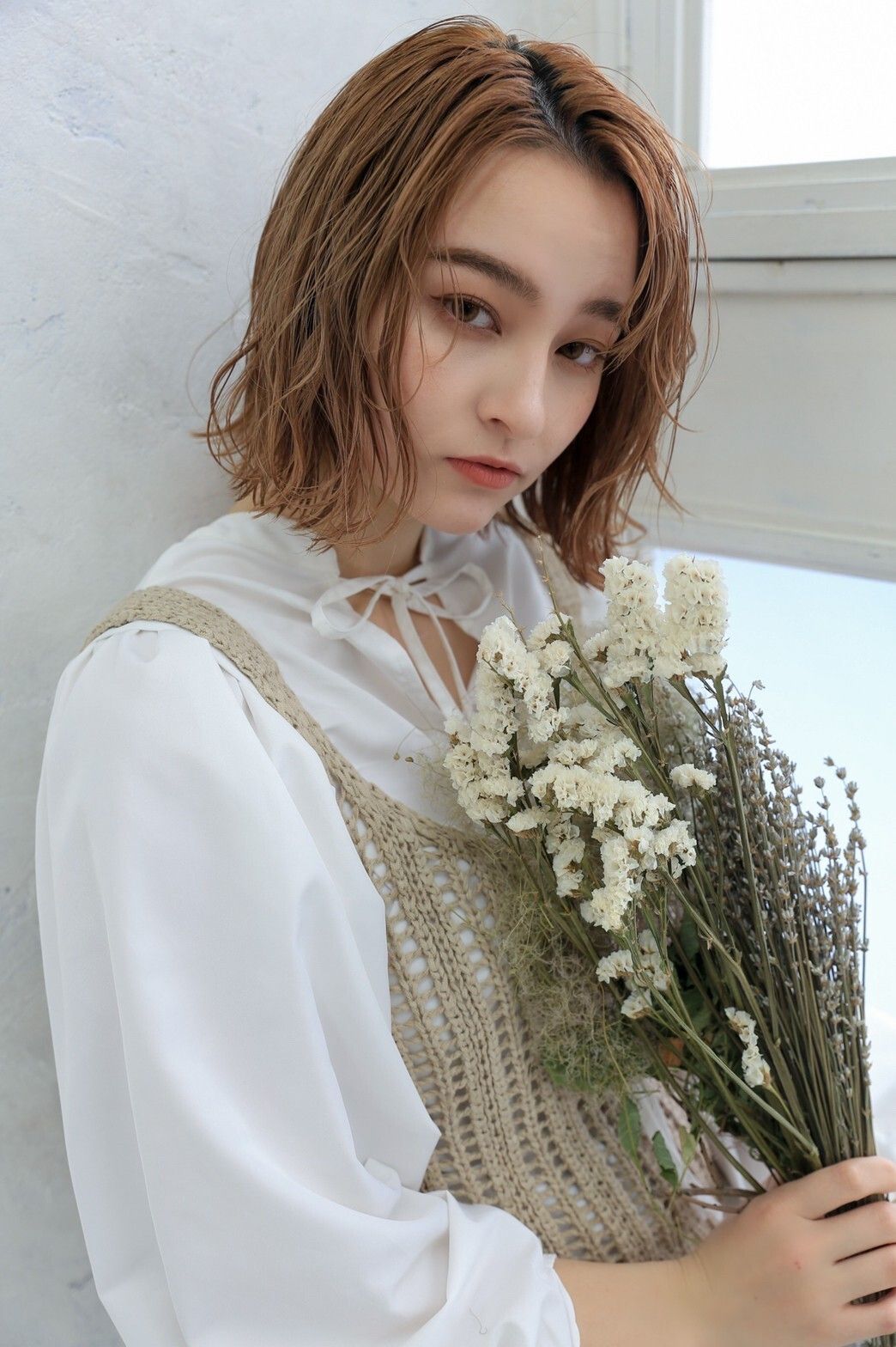 【橿原神宮前】≪月給20万円≫≪社会保険完備≫≪完全週休2日制≫≪有給休暇あり≫抜群の待遇と充実の研修体制が魅力！スタイリストデビューすれば頑張り次第で月収50万円の収入も可能！一人一人の個性を伸ばせる環境の「CHAINON 奈良橿原店（シェノンナラカシハラテン）」からアシスタント（美容師）の求人☆★