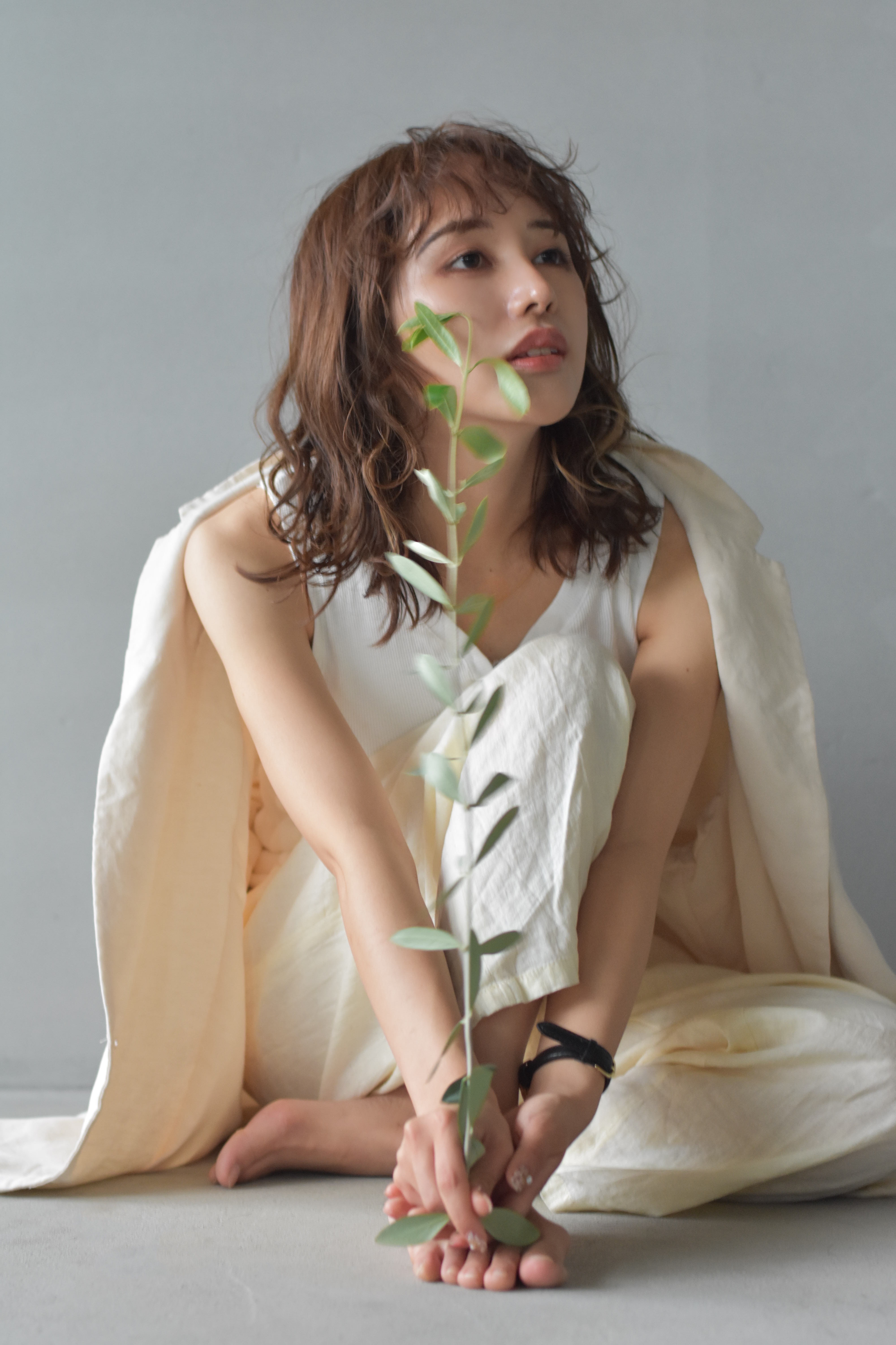 【長居】≪完全週休2日制≫≪アシスタント月給22万円〜≫≪19時迄に退勤可能≫≪スタイリストデビュー最短1年可能≫待遇面がしっかりしているので安心して長く働ける環境。スタッフを大事にするサロンで、やりがいを持って美容師として成長していけます！「Theater（シアター）」からアシスタント（美容師）の求人★☆