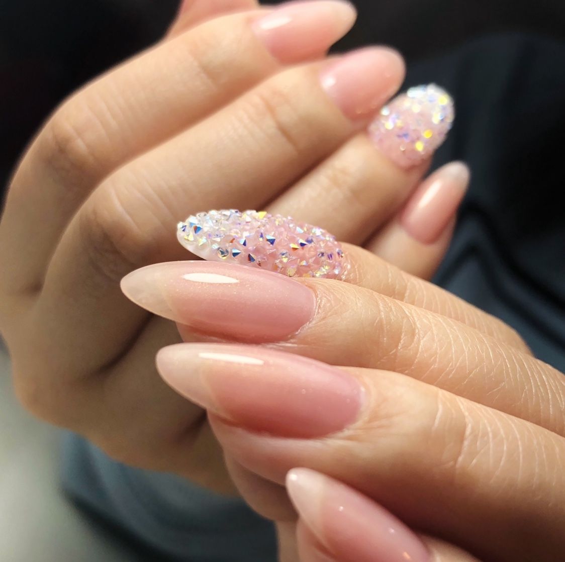 【銀座】≪完全週休2日制≫≪月給22万円スタート≫≪有給休暇あり≫圧倒的フォルムのキレイさでリピーター続出！！安定した待遇で高い技術を身に付けられるサロン「bio tope +（ビオトーププラス）」からネイリスト（ネイル）の求人☆★