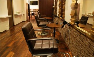 【長嶺南】≪完全週休二日制・社会保険完備・住宅手当あり≫最短1年6ヶ月でスタイリストデビュー可能！カット・ヘッドスパに力をいれているヘアサロン「HAIR DESIGN iine（ヘアーデザインイイネ）」からアシスタント（美容師）の求人★☆