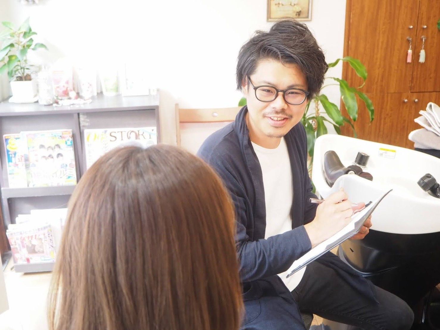 【立花】≪社会保険完備≫≪19時頃に退勤可能≫≪完全週休2日≫≪土日の休日もOK≫働きやすい環境が整ったお店!17時までの時短勤務や、パート、委託など働き方は無限大です「美容室くわはら(ビヨウシツクワハラ)」からスタイリスト(美容師)の求人☆★
