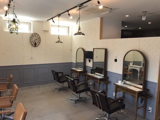 【JR鳳駅前】 社会保険完備  有給休暇&だんじり休みあり  月8日休み選択可能  入客チャンス多  月給25万円以上 アイラッシュブースもある人気ヘアサロン！とってもフレンドリーで働きやすい環境です！Hair’s CARE Carren（ヘアーズケアカレン）からスタイリスト（美容師）の求人★☆