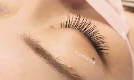 【目黒】≪研修中もお給料あり≫≪土日祝休みOK≫≪20時までに退勤可能≫未経験、新卒生の方も大歓迎！アットホームな環境で働くことができます！「CIL FACILE（シルファチル）」からアイリスト（アイデザイナー・まつ毛エクステ）の求人☆☆