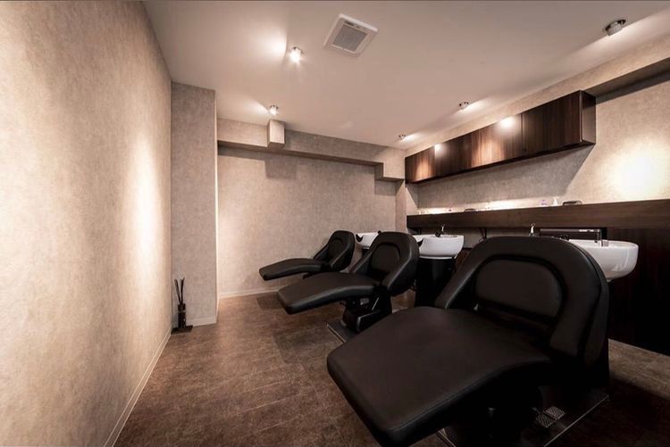 【博多駅】≪指名50%／フリー40%還元・入客チャンスあり・土日のお休みOK≫ライフスタイルに合わせて長くお仕事ができる環境！人気エリアで抜群の集客があるサロン「SPUL（シュプール）」からスタイリスト（美容師）の求人★☆