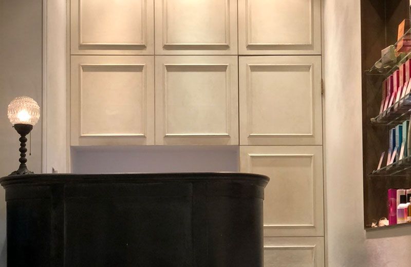 【立川駅】≪営業時間内レッスンOK≫≪美容国保あり≫≪店舗展開サロン≫流行りの技術を学びながら、スタイリストデビューを目指すことができます!若いお客様から大人気のトレンド発信サロン!「BAROQUE(バロック)」からアシスタント(美容師)の求人☆★