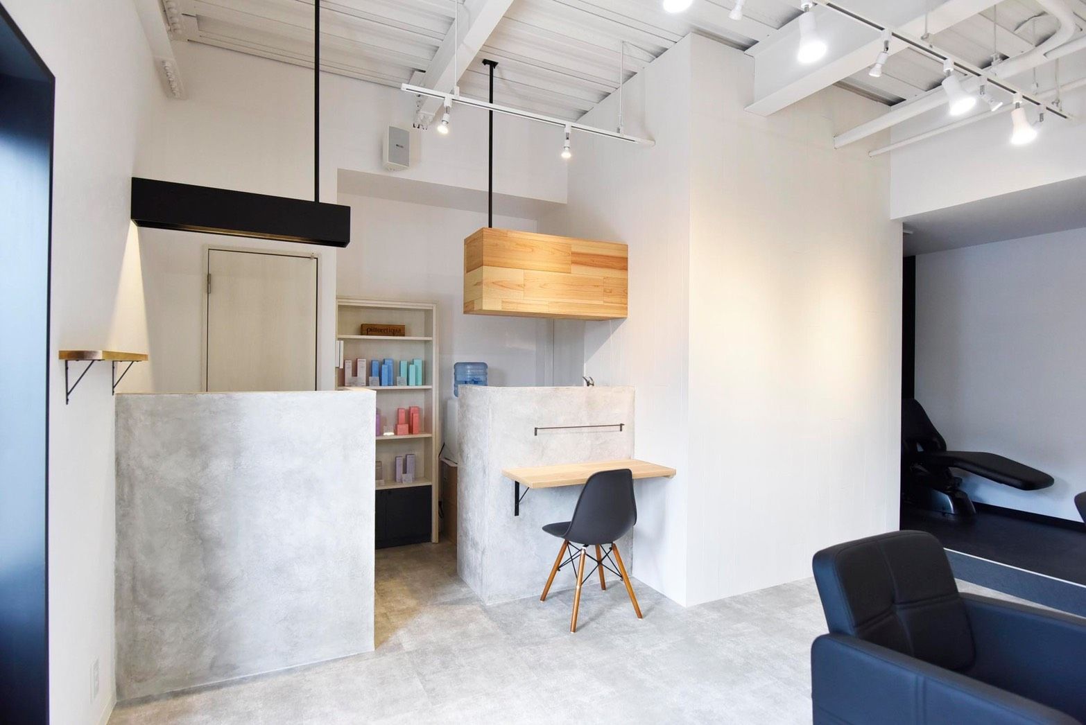 【百舌鳥八幡】地域密着型の小規模なプライベートサロン!美容師の経験を活かして働けるサロンです!≪顧客のいる方向けには面貸しOK≫「HISTORIA(ヒストリア)」からスタイリスト(美容師)の求人★☆