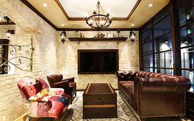 【八王子駅】◆月最大35万円の最低保障給あり・土日休みOK・独立支援制度あり・社会保険完備・交通費全額支給◆スタッフ第一主義で楽しく働きながら稼げる仕組みが人気のサロン！入客チャンスも多く委託が初めての方にもおすすめ「shalu 八王子店（シャルハチオウジテン）」からスタイリスト（美容師）の求人☆★