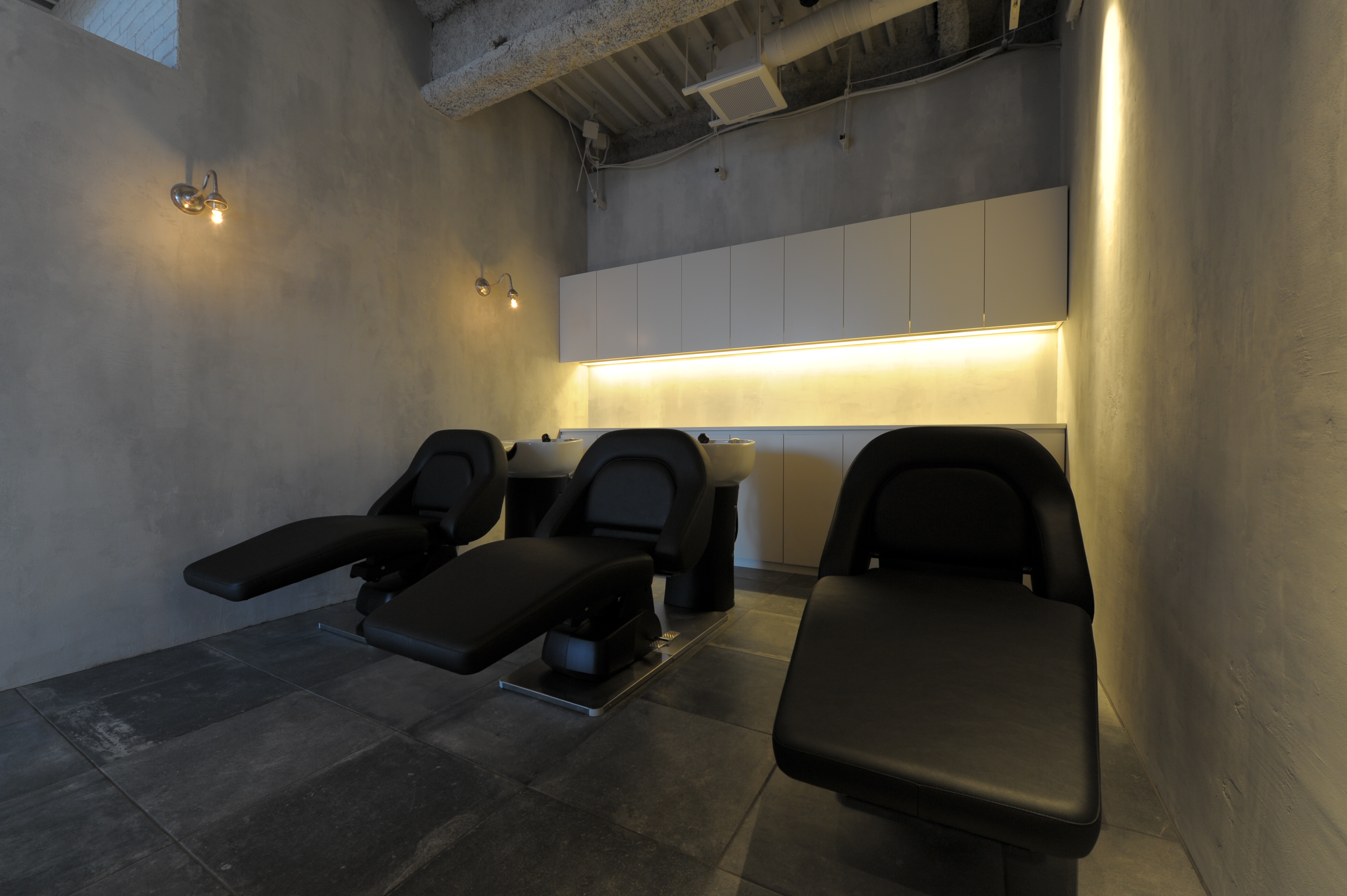 【渋谷】◆撮影ブース完備◆業界屈指の集客力でたくさんのお客様を担当できます！バックオフィスを設置し、スタッフさん一人一人のセルフブランディングを確立！今日本で一番予約されている美容室「ALBUM 渋谷店（アルバムシブヤテン）」からスタイリスト（美容師）の求人☆★