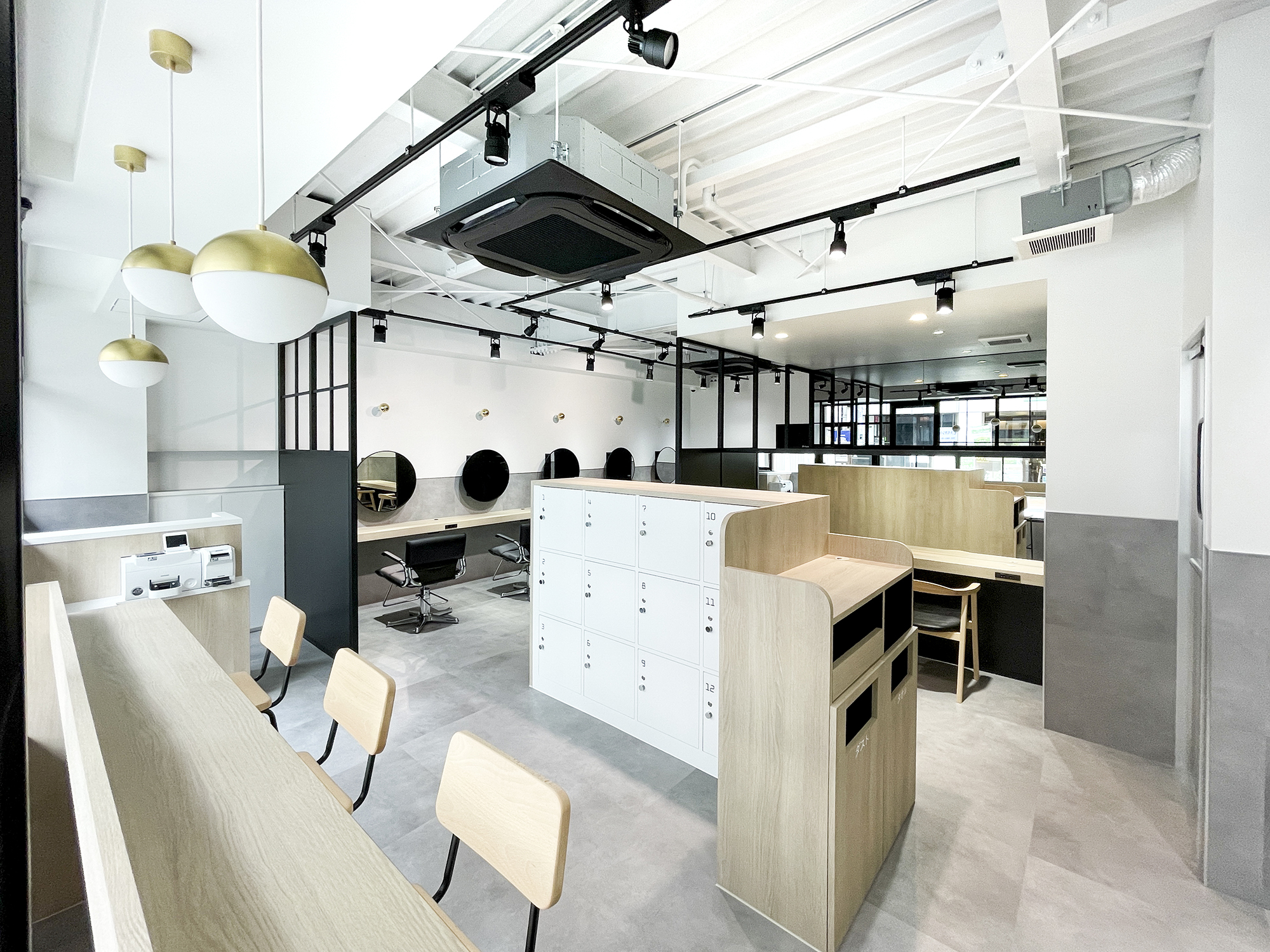 【北千住】≪週2日、1日3時間程度から相談可能≫≪社会保険加入OK≫シンプルな業務内容でブランクのある方でも安心！今までの概念を覆す、働きやすくもオシャレなカラー専門店「髪染丸 北千住東口店（カミソメマルキタセンジュヒガシグチテン）」からカラーリスト（美容師）の求人★☆