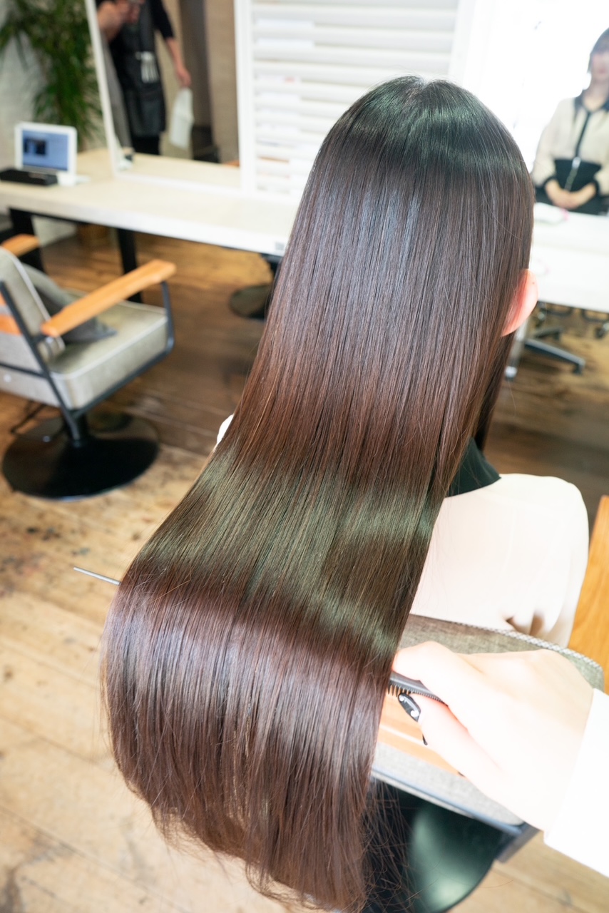 【堺東】≪マンツーマンでの入客も可能≫≪カットカラー2時間枠≫≪月8,9日休み≫≪土日休み可能≫≪社会保険完備≫10~16時半までの時短社員も可能!平均客単価17000円ほどの髪質改善特化高単価サロン!1日3,4名の入客で月100万円の売上を作れる環境!「Jewel Box 堺東店(ジュエルボックスサカイヒガシテン)」からスタイリスト(美容師)の求人★☆