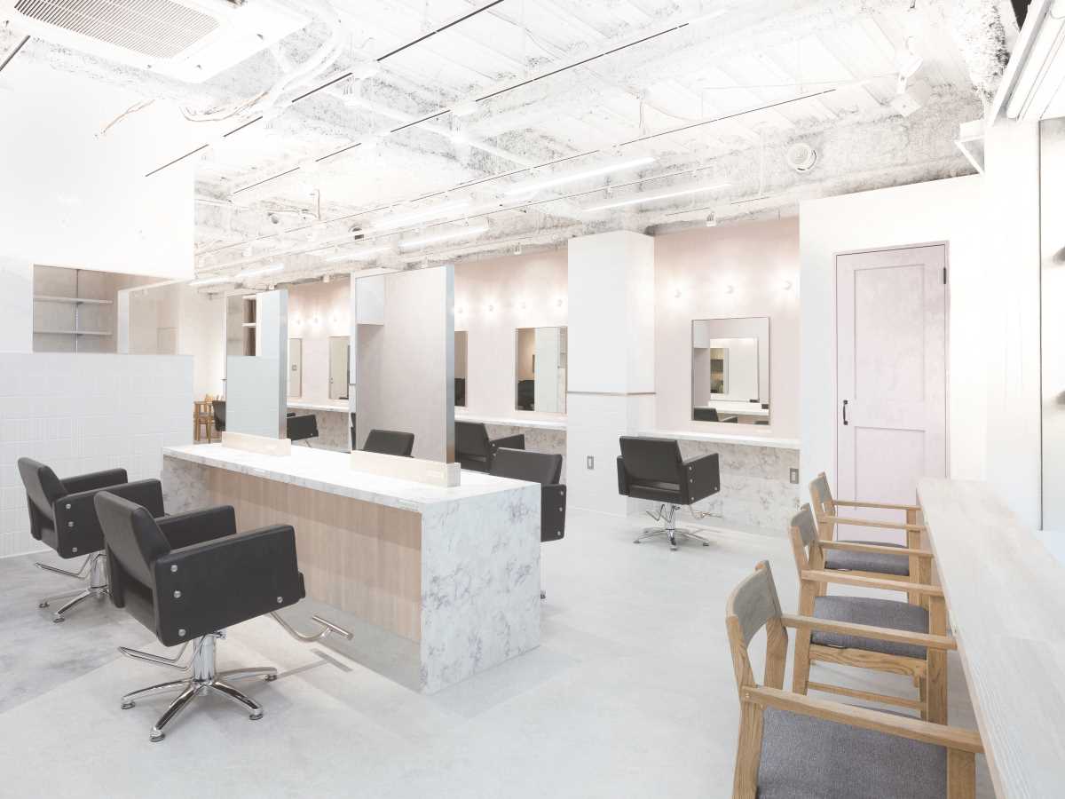 【金山】◆実働8時間・休日数は相談可能・社会保険完備・有給休暇あり・介護休暇制度あり・産休育休制度あり◆こだわりのオリジナル薬剤が人気で集客力も抜群！あの有名人気サロンAFLOATの姉妹店「LallYou 金山（ラルユーカナヤマ）」からスタイリスト（美容師）の求人☆★