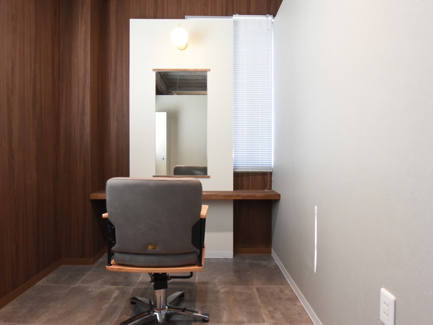 【加古川駅】≪社会保険完備≫≪土日祝休みの取得OK≫ママさんでも働きやすい完全週休3日も用意あり！完全個室の髪質改善サロン「エイジングケア・ヘッドスパ専門店if. 加古川店（エイジングケア・ヘッドスパセンモンテンイフカコガワテン）」からスタイリスト（美容師）の求人☆☆