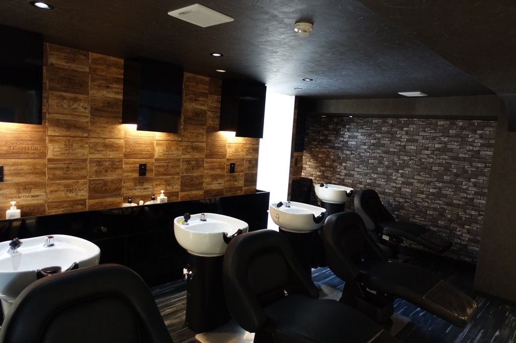 【三宮】≪指名50~55％／フリー40～45％の高還元率≫≪1日12000円保証あり≫抜群の集客と独自のシステムで若いお客様から圧倒的な支持を得ている人気サロン！ブリーチ比率が50％以上なのでカラー好きな方にオススメ！「ENVY KOBE（エンヴィーコウベ）」からスタイリスト（美容師）の求人☆★