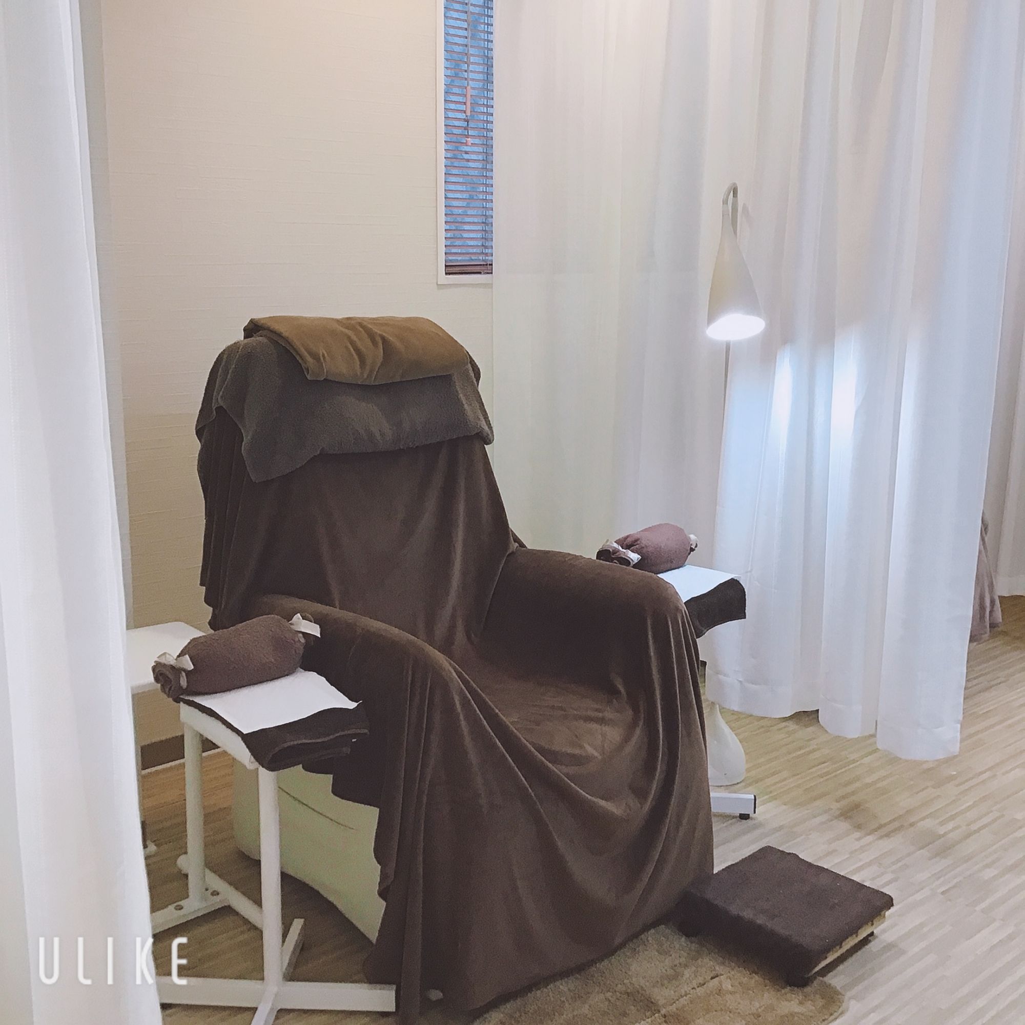 【浅草】≪週1日、1日5時間から相談可能≫≪16時までに退勤可能≫≪シングル120本オフ無し90分≫施術枠ゆったりめで働きたい方必見！！スタッフさんの働きやすい環境を整えており、プライベートも充実できるサロン「ROSSO（ロッソ）」からアイリスト（まつげエクステ・まつげパーマ・アイブロウ）の求人☆☆