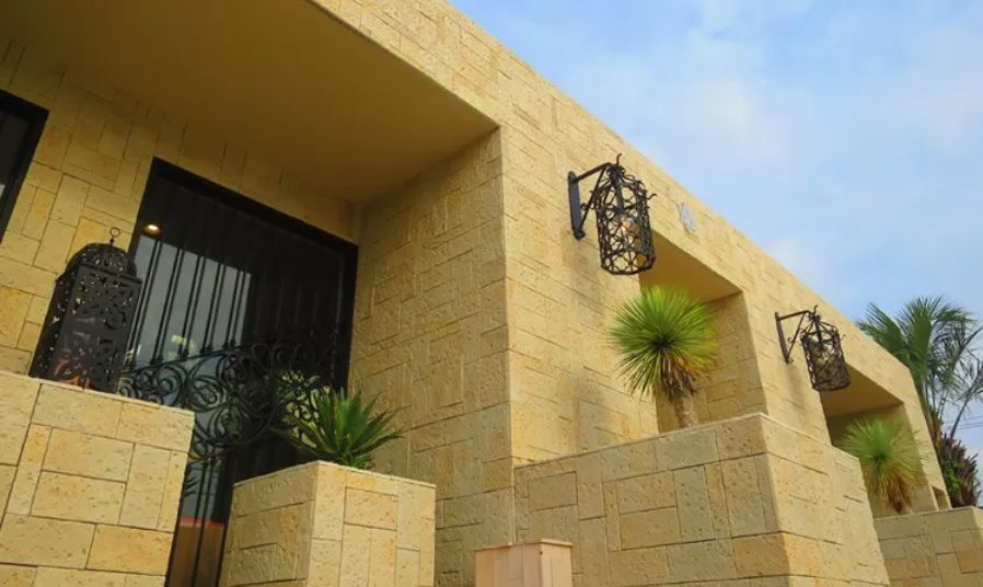 【亀島】◆完全週休2日制・住宅手当あり・デザインカラーがウリ・社会保険完備◆幅広い薬剤のラインナップで上質なサービスを提供！非日常の空間で気持ちよく働いてもらえますよ！「Voasorte ORIENTAL（ヴォアソルヂェオリエンタル）」からスタイリスト（美容師）の求人☆★☆