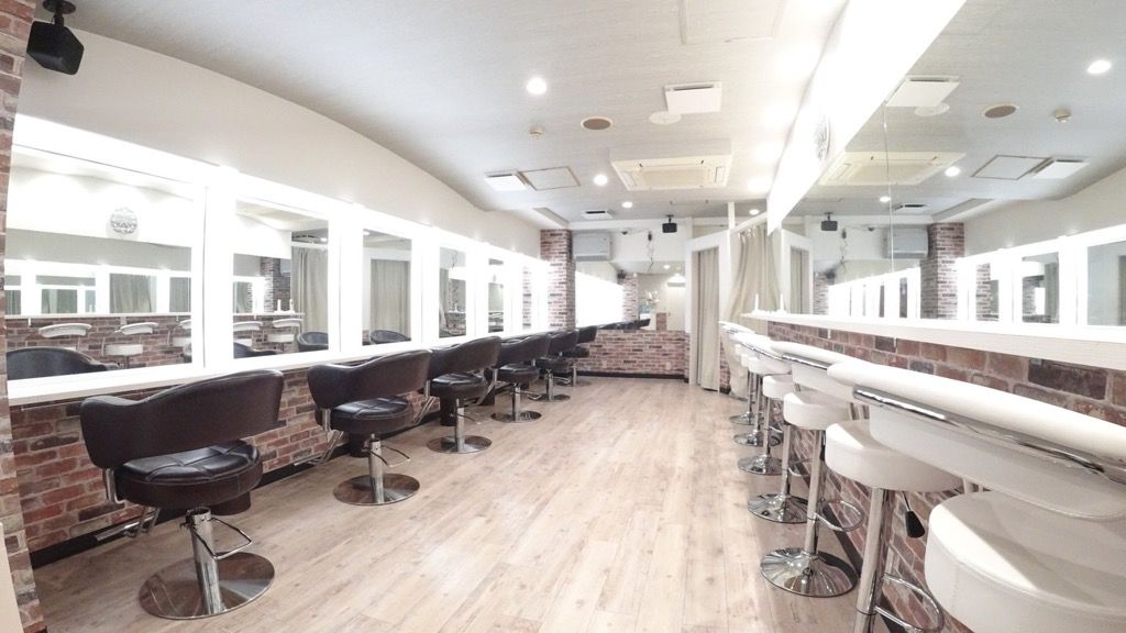 【中洲川端駅】≪日祝休み・パートアルバイト募集・WワークOK≫営業中のレッスンOK！！できる技術を増やして多くのお客様と関わる事ができます！！20代のお客様が中心のヘアセットサロン「HAIR MAKE LEON 2号店（ヘアーメイクレオニゴウテン）」からアシスタント（美容師）の求人☆★