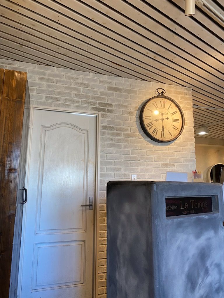 【泉大津駅】≪完全週休2日制≫≪平均退社19時≫≪入客チャンスあり≫アンティーク調の落ち着いた雰囲気の「atelierLeTemps(アトリエルタン)」よりスタイリスト(美容師)の求人☆★