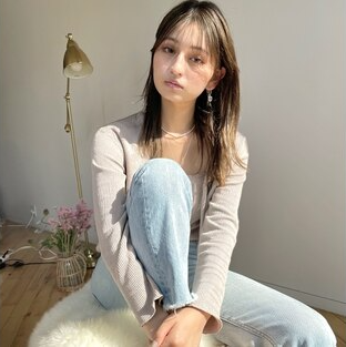 【戸塚】≪営業時間内レッスンOK≫≪社会保険完備≫≪月8日休み≫充実の教育カリキュラムが完備!効率よく着実にスタイリストを目指せます!スタッフ同士の仲も良く和気あいあいとしたサロン!「vif art 戸塚店(ビフアートトツカテン)」からアシスタント(美容師)の求人☆★