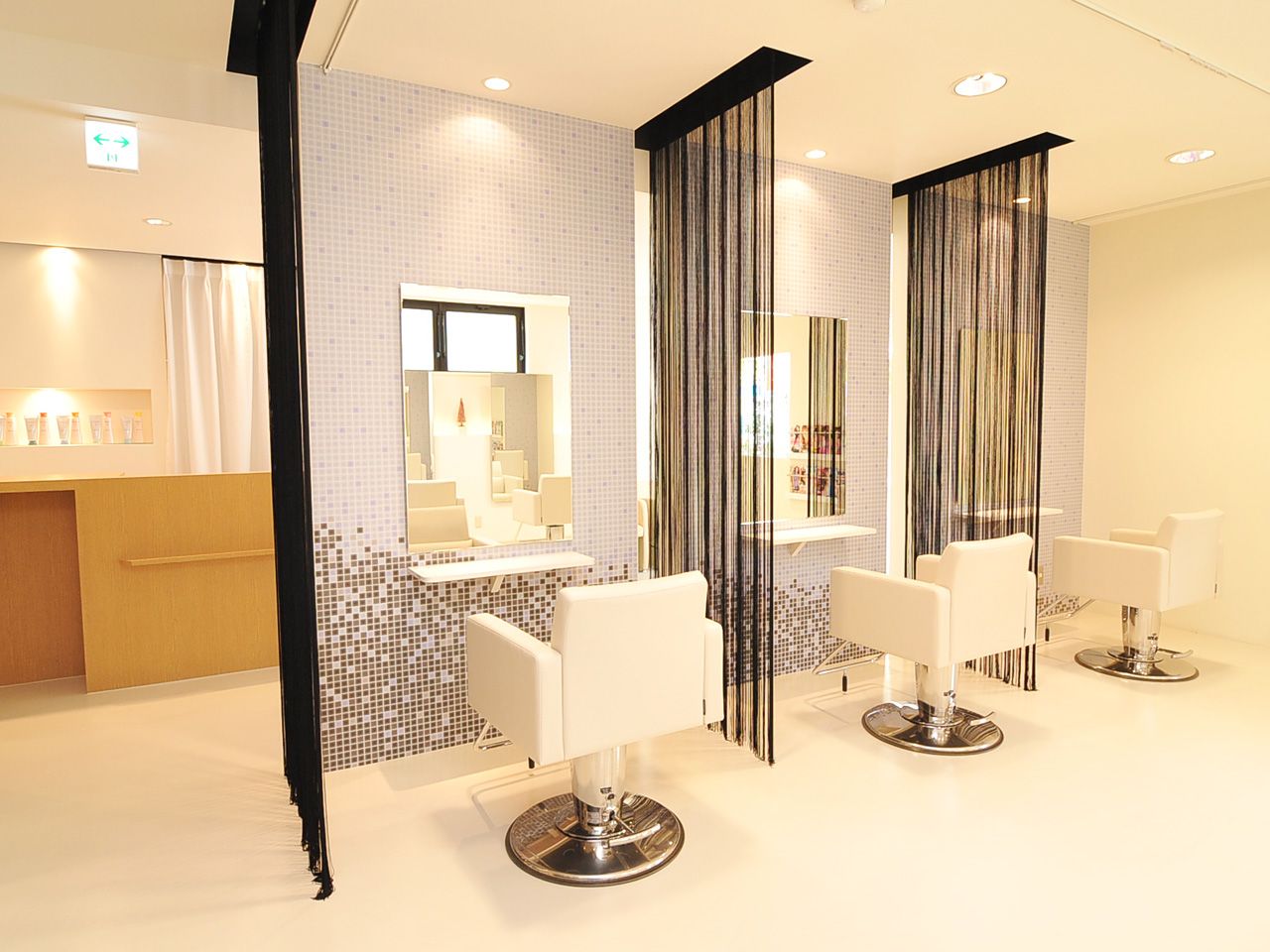 【新田辺】≪社会保険完備≫≪完全週休二日制≫≪平均退社19時台≫技術が浅い方はしっかり指導してもらえます。美容師の業務にも携わっていきたい方にオススメ！「ETERNAL rush（エターナルラッシュ）」からアイリスト（まつげエクステ・まつげパーマ・アイブロウ）の求人☆★