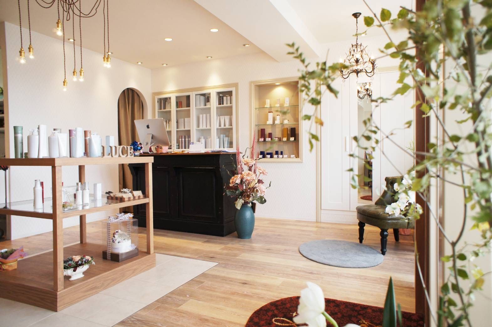 【田代外町】≪完全週休2日制・高月給スタート・社会保険完備≫トレンド感あるカラーが大人気！！自分のペースでスタイリストデビューが目指せるヘアサロン「Luce hair make（ルーチェヘアメイク）」からアシスタント（美容師）の求人☆☆