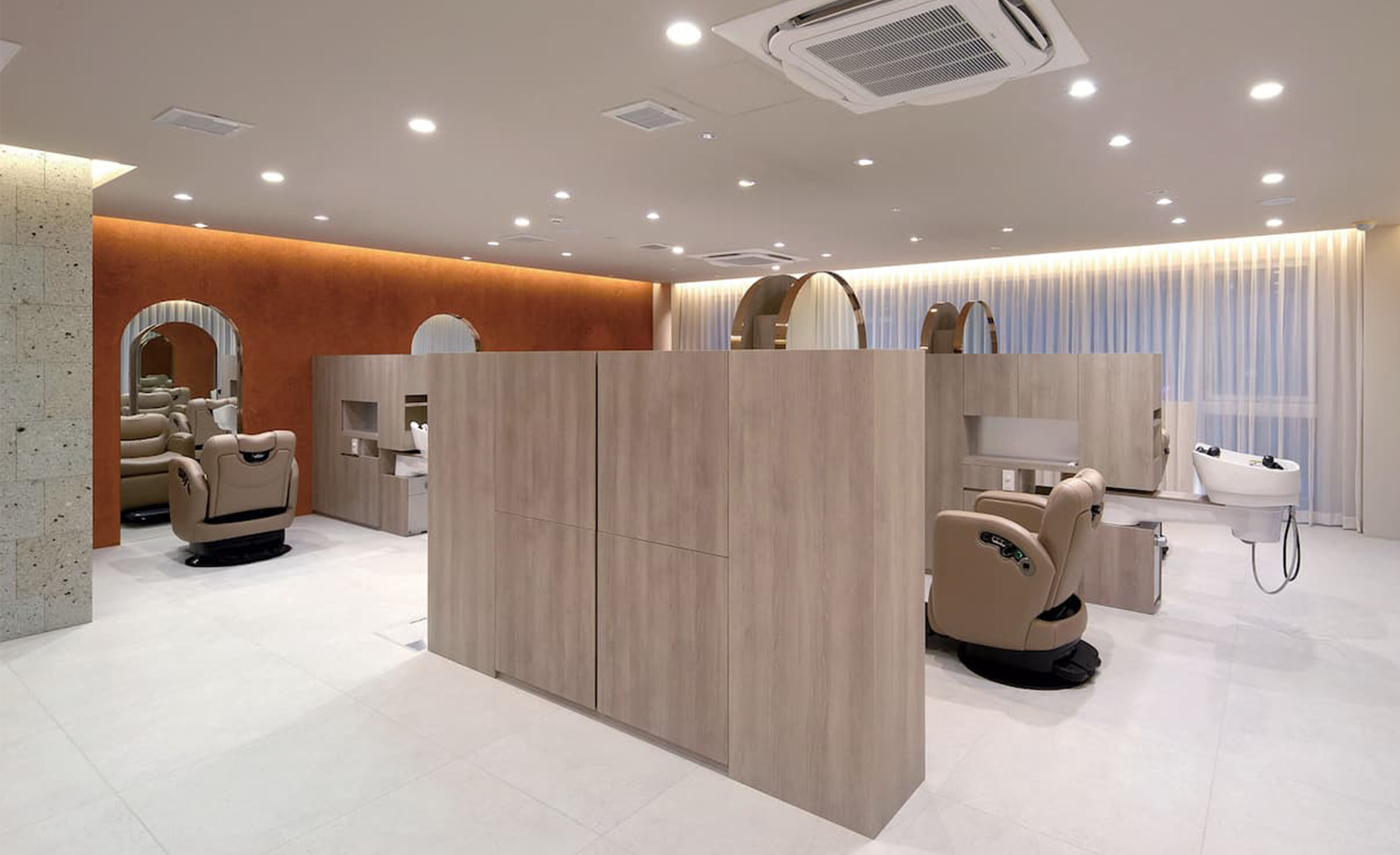 【河原町】≪産休育休実績ありで女性が働きやすい環境≫≪正社員と業務委託を選択OK≫≪マンツーマン&高単価≫最高級の髪質改善サロン！お客様に居心地の良いサロンを作り上げます！「THINK SHOP 京都河原町店（シンクショップキョウトカワラマチテン）」からスタイリスト（美容師）の求人☆★