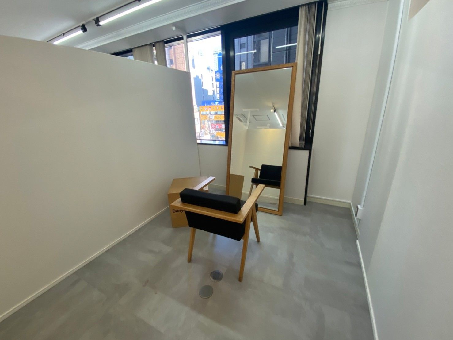 【堀江】≪完全週休2日制・有給休暇あり≫≪実働8時間≫≪社会保険完備≫デザインカラーが人気のヘアサロン！自己ブランディングによりSNSで発信する美容師へ！「SALT WATER 南堀江（ソルトウォーターミナミホリエ）」からスタイリスト（美容師）の求人☆★