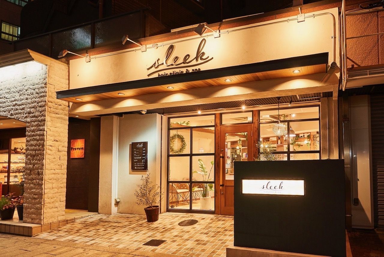 【今福鶴見】≪社会保険完備≫マダム層のお客様から人気のヘアサロン!地域密着型の少人数制サロン!「sleek hairclinic&spa(スリークヘアクリニックアンドスパ)」よりスタイリスト(美容師)の求人☆★