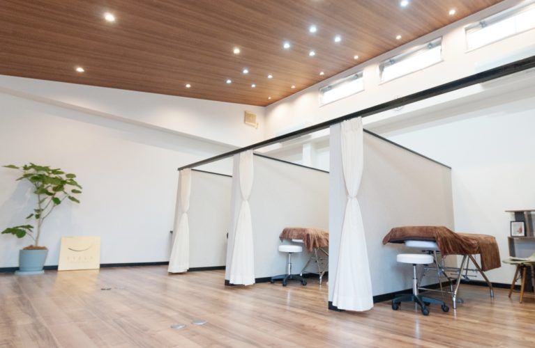 【甲府駅】≪雇用形態選択OK・土日休みOK・社会保険完備≫休日や福利厚生が充実！手当も豊富！仕事、プライベートも両方充実できる環境のアイラッシュサロン「EYELA 甲府昭和店（アイラコウフショウワテン）」からアイリスト（アイデザイナー・まつ毛エクステ）の求人☆☆