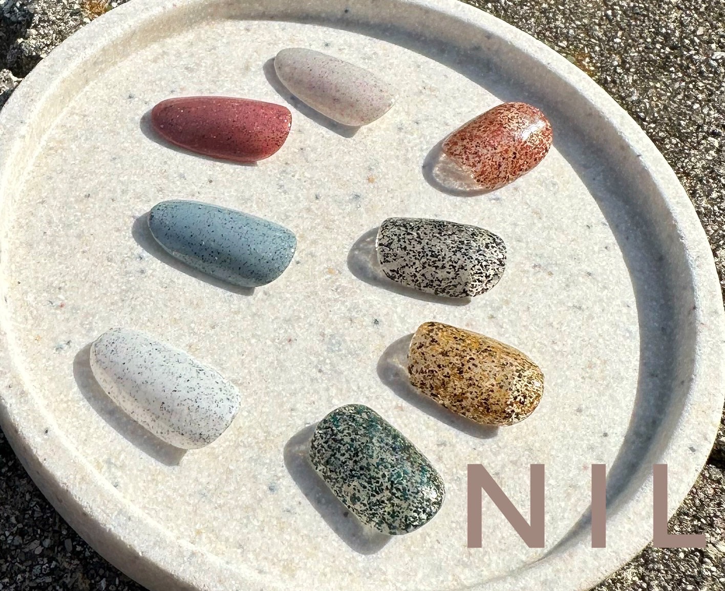 【南千里】≪正社員、委託、パート選択可能≫≪完全週休2日制≫≪社会保険完備≫≪入客チャンス大≫フリースタイルな働き方が可能です！新規のお客様をどんどん任せてもらえるのでしっかり稼ぎたい方にオススメ！未経験の方も大歓迎！安心の研修体制があります。「eyelash & nail Nil（アイラッシュアンドネイルニル）」からアイリスト（まつげエクステ・まつげパーマ）の求人☆☆